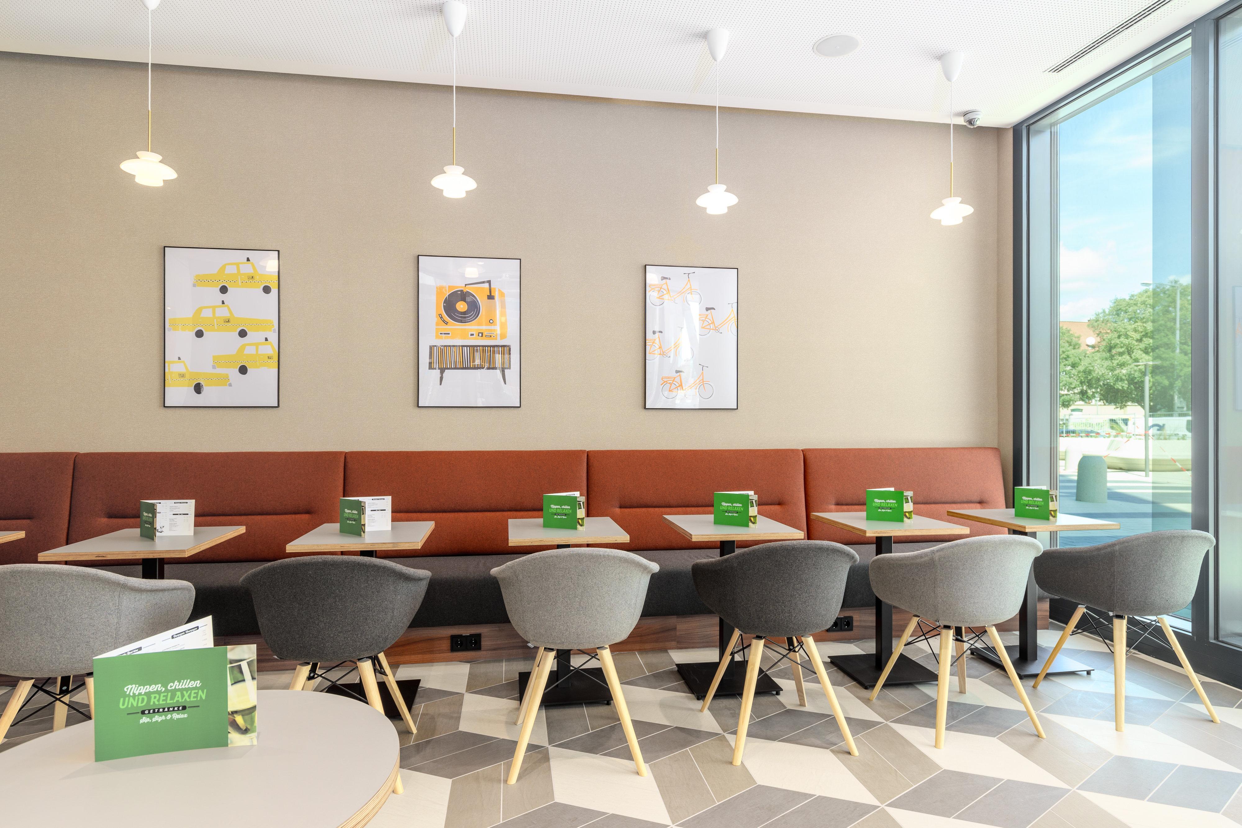 Holiday Inn - Vienna - South, An Ihg Hotel Екстериор снимка